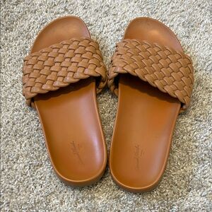 Universal Thread Woven Tan Slide Sandals